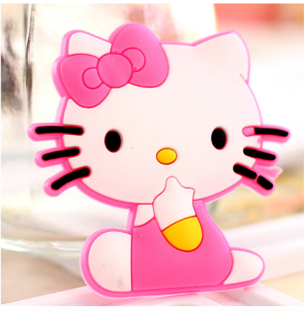 Hello Kitty s magnetem ČERVENÁ